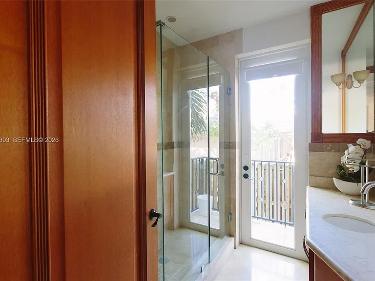 335 W Enid Dr — Photo 12