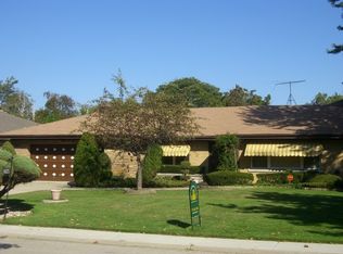 6525 N Kilpatrick Ave, Lincolnwood, IL