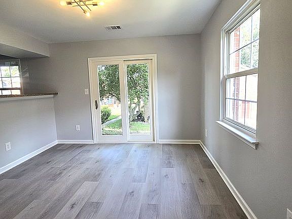 3rd image of 9649 Hagel Cir