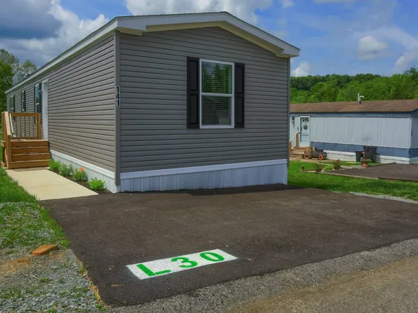 141 Yellow Pine Ln Lot 30, New Stanton, PA 15672