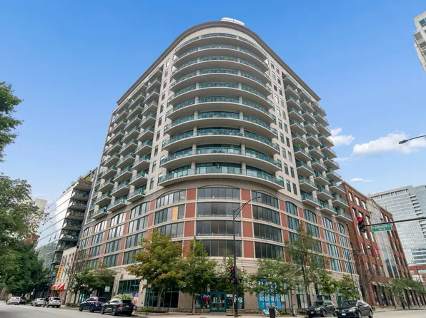 340 W Superior St APT 1201, Chicago, IL 60654