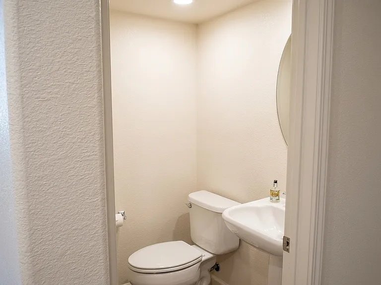 437 Carema Ct — Photo 5