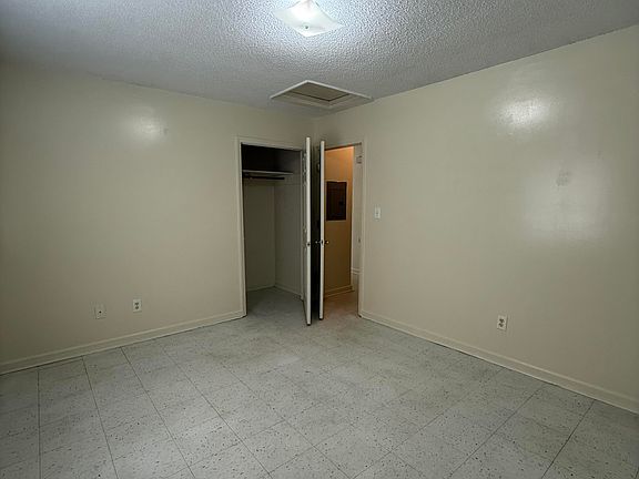 4th image of 3200 Parkway Ct #B