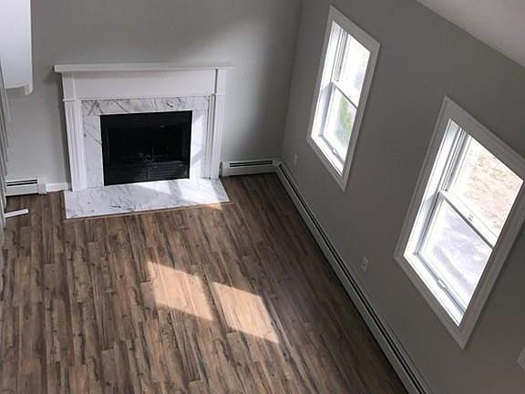 4th image of 62 Henry Dr