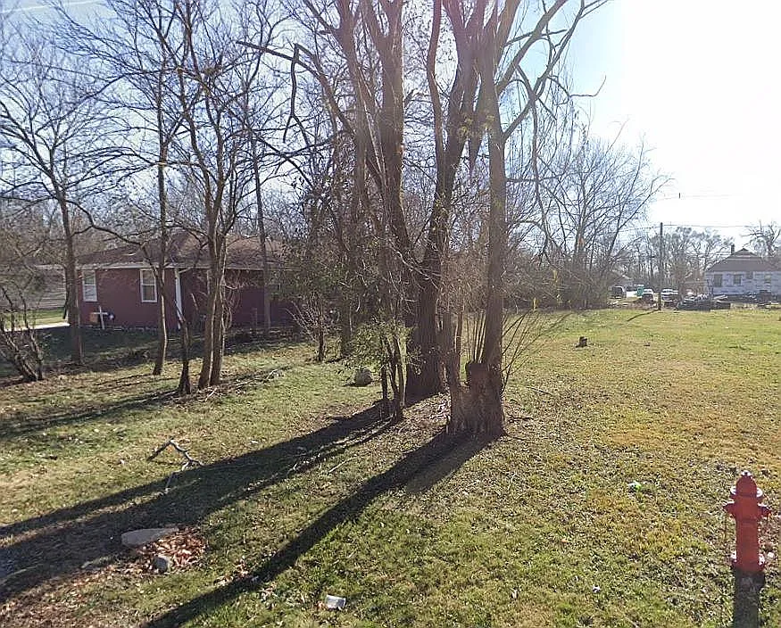 218 Riley Ave photo 1