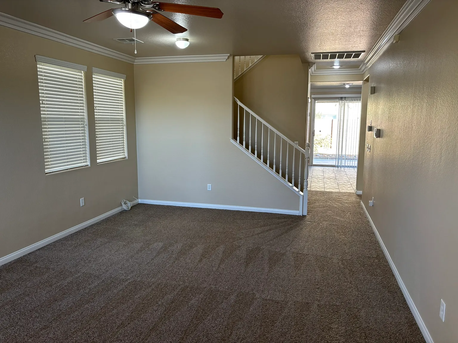 5 bed, 2793 sqft, $2,500 — Photo 2