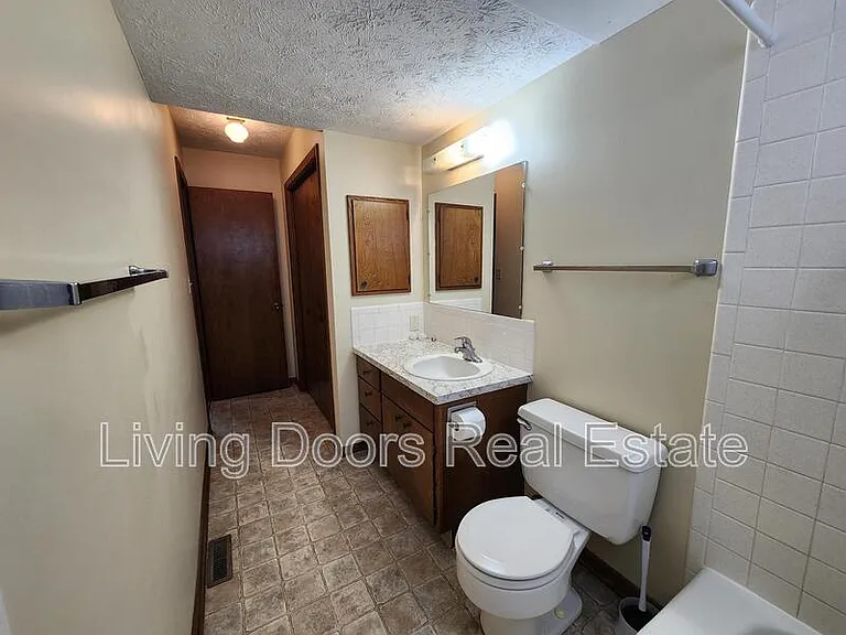 2043 South St — Photo 9