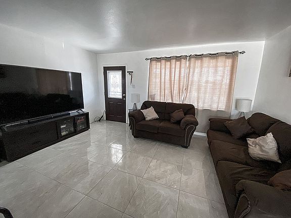 2nd image of 5703 Wren Ave