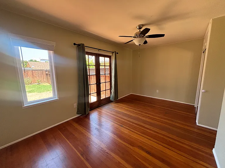 1008 W Micheltorena St #A — Photo 10