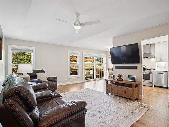 5th image of 1890 Fox Run Dr Unit D