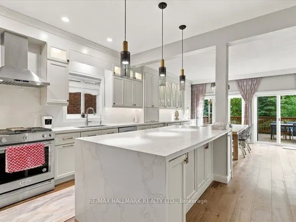 82 Doon Mills Dr, Kitchener, ON N2P 2S3