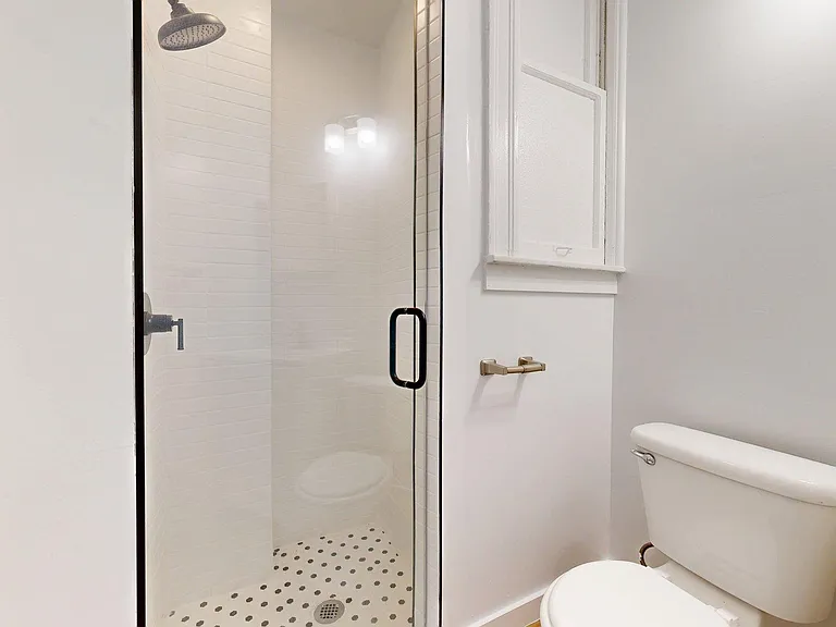 1060 Bush Street — Photo 9