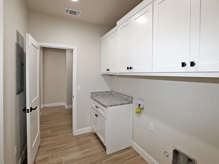 3251 Tulsa Dr — Photo 17