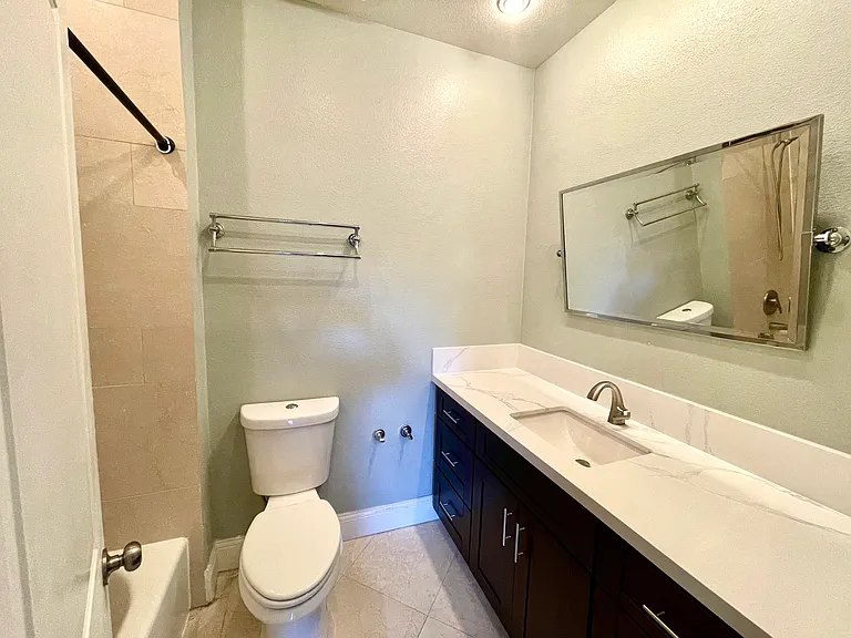 156 S Oak Knoll Ave #107 — Photo 6