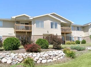 25 Cherry Park Ct APT 2, Oshkosh, WI 54902