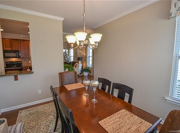 5th image of 1190 Crown Vista Dr