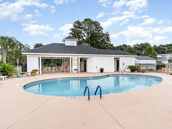 2nd image of 5060 Glenbrook Dr. #203
