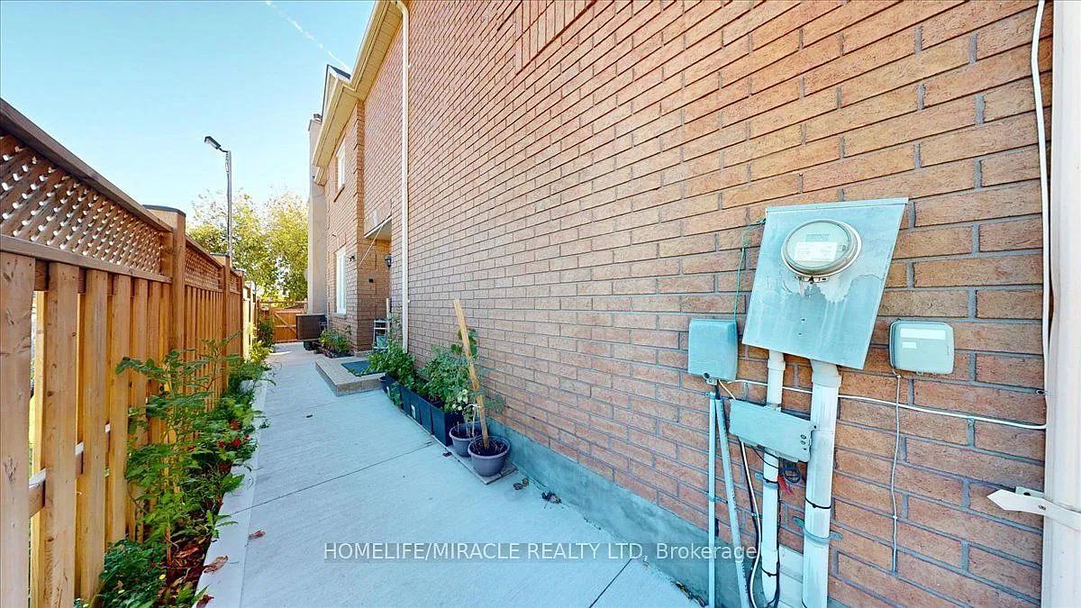 2 bed, $1,799 — Photo 3