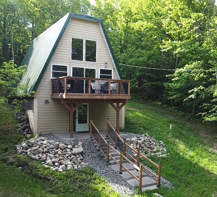 1st image of 33816 Pioneer Ave
