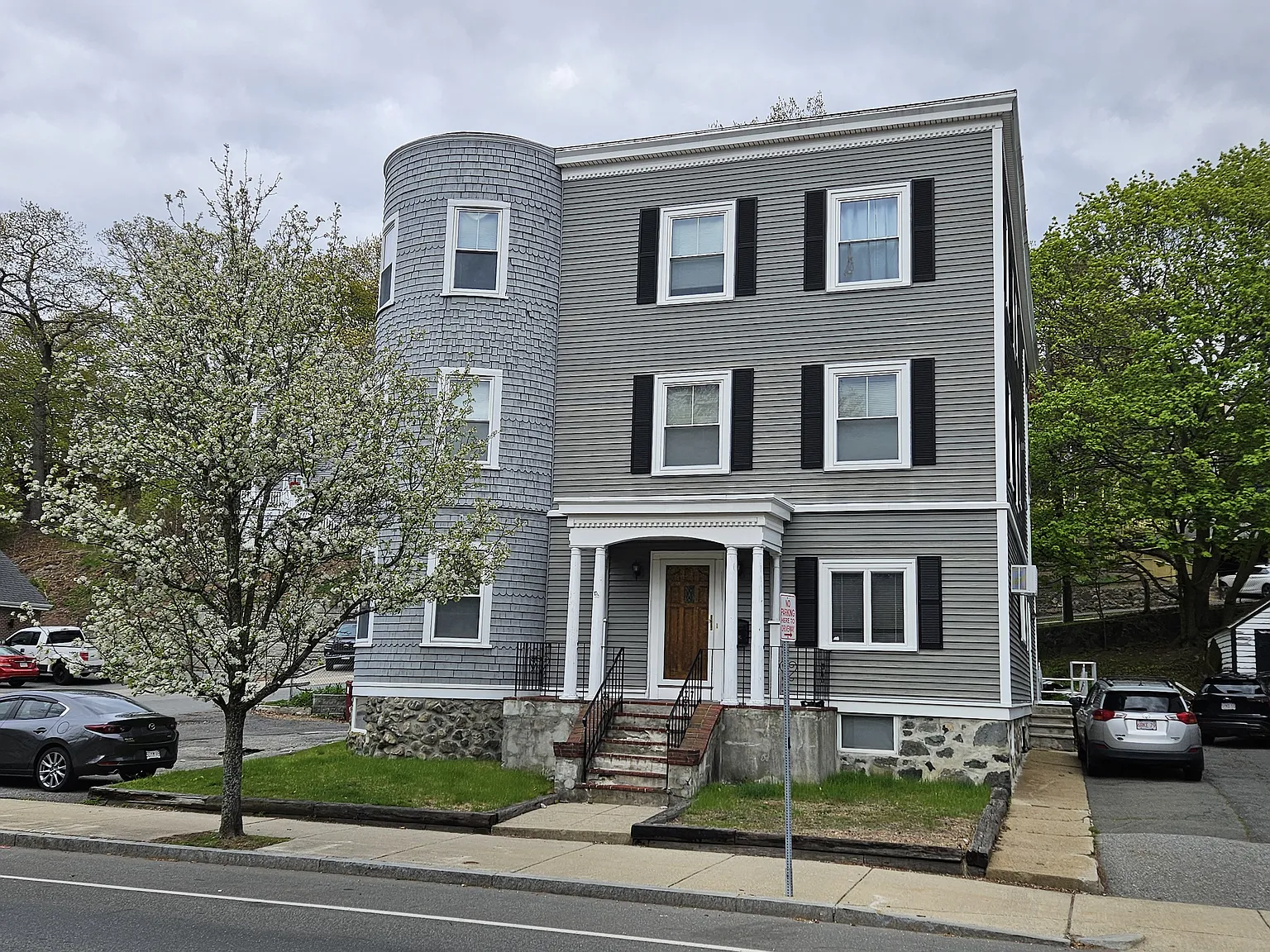 3 bed, 1500 sqft, $3,400 — Photo 1