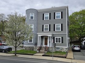 977 Main St, Melrose, MA