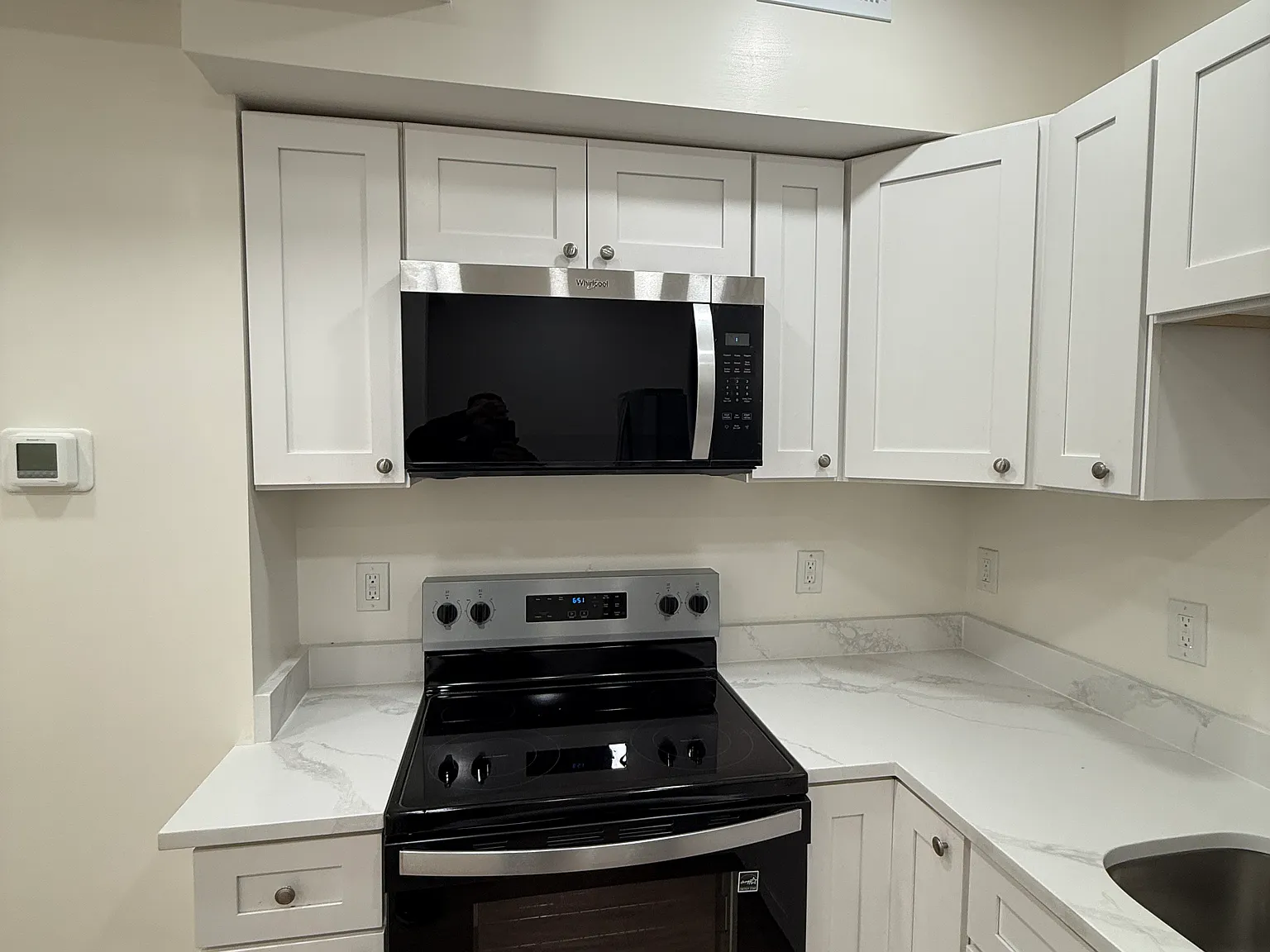 4 bed, 1577 sqft, $2,395 — Photo 2