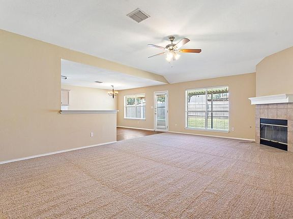 4th image of 2315 Loquat Ln