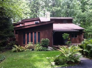 2022 New Hope Rd, Princeton, WV 24740