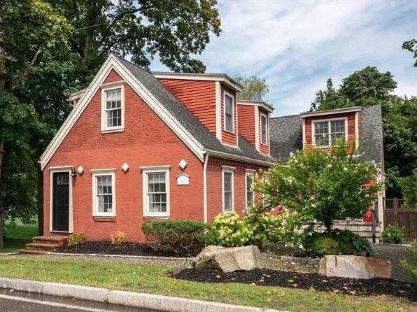 3 West St, Hingham, MA 02043