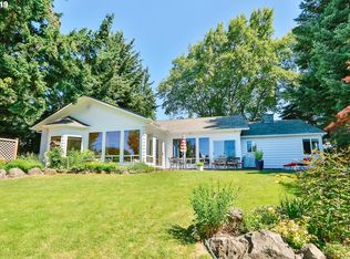 1011 Hutson Rd, Hood River, OR 97031