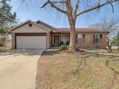 1250 Orion Way, Saint Peters, MO, 63376