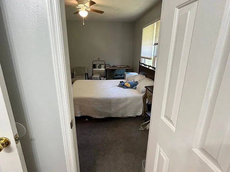 139 Barrington Pl #3 — Photo 24