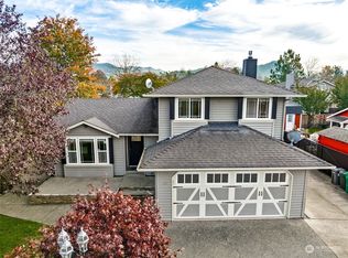 311 Petschauer Pl, Enumclaw, WA 98022