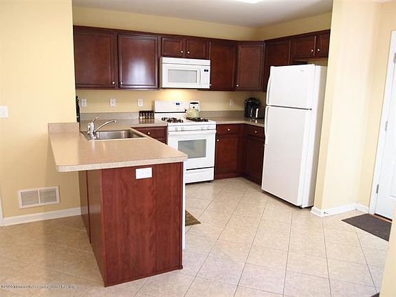 3rd image of 4 Wiley Way