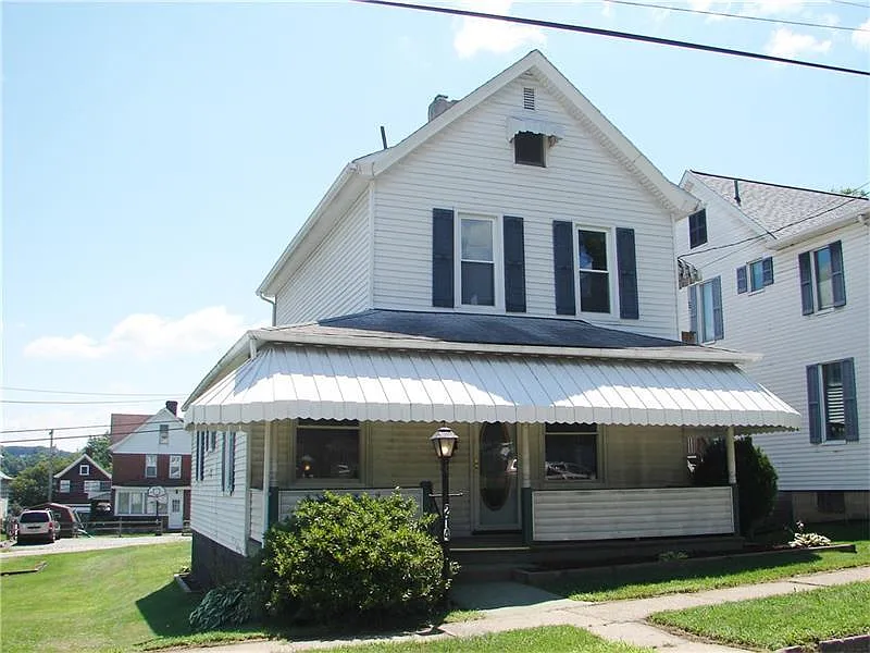 214 N 5th St photo 1