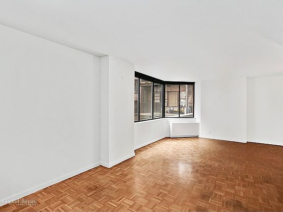 5th image of 255 E 49th St #3F