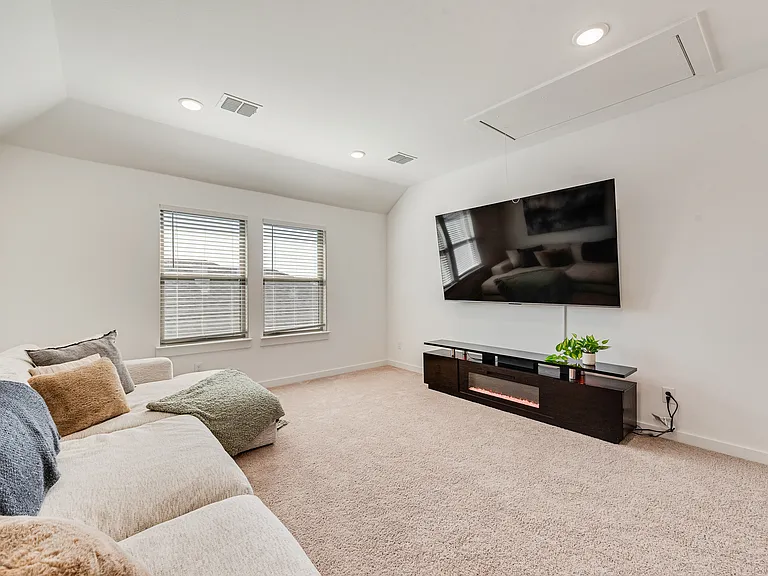 5011 Emerald Hill Dr — Photo 22