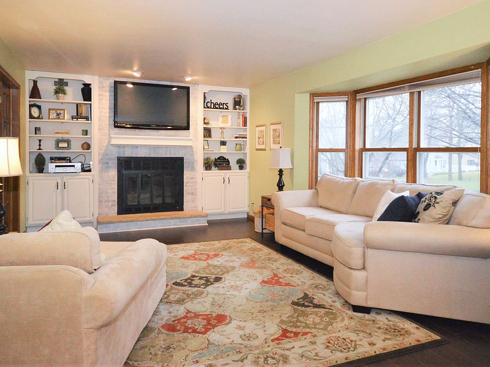 1st image of 224 S Comanche Ln