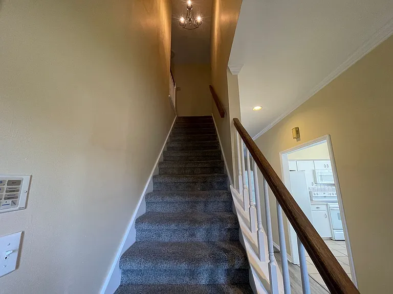 409 Teak Dr — Photo 16