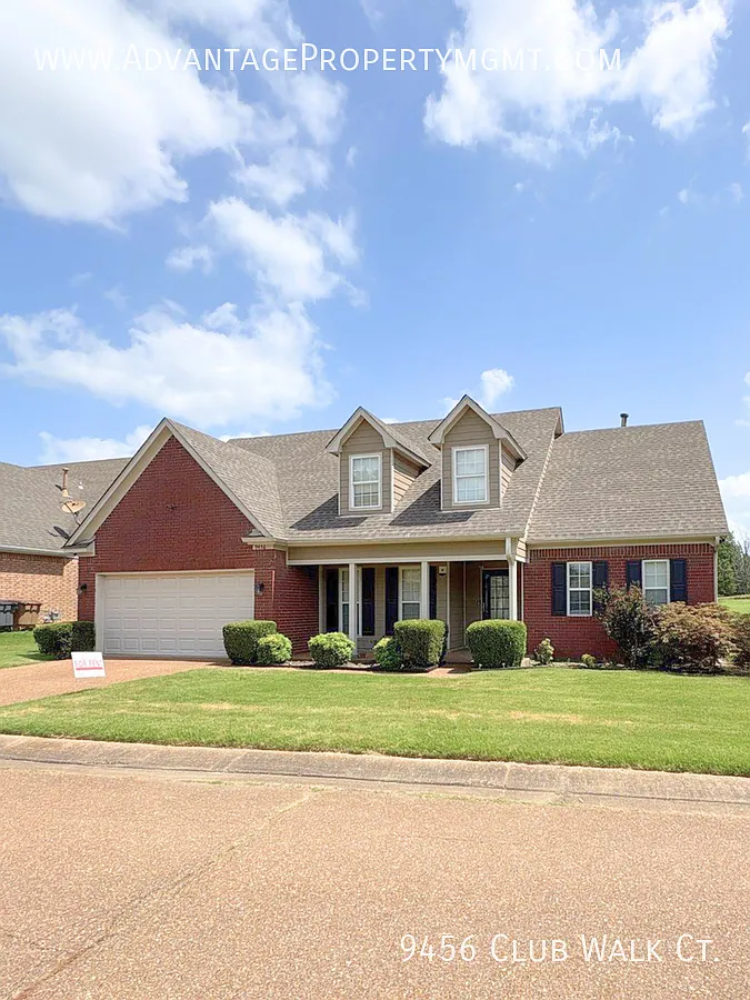 Beautiful Home In Lakeland - 9456 Club Walk Ct. — Photo 2