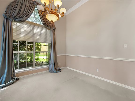 4th image of 1200 Danbury Dr