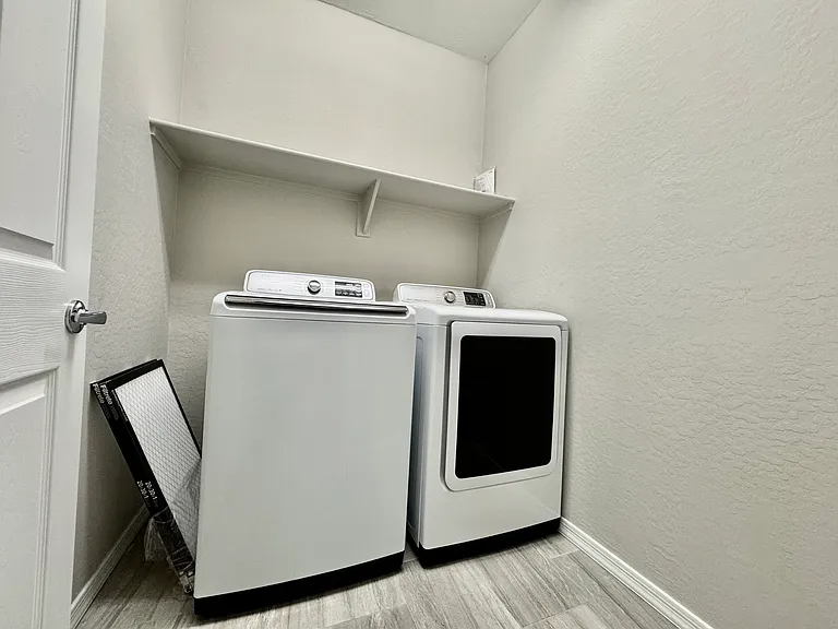 5313 W Leodra Ln — Photo 17