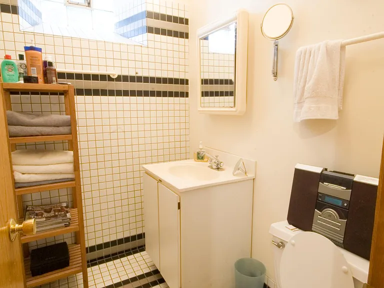 1758 N Clybourn Ave #1 — Photo 6