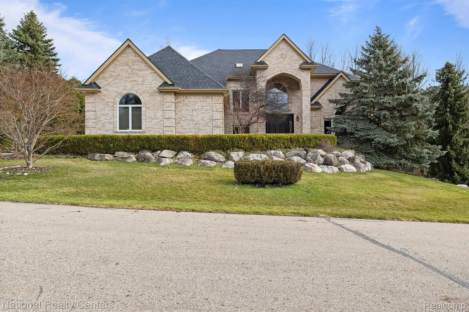 26732 Wembley Ct photo 1