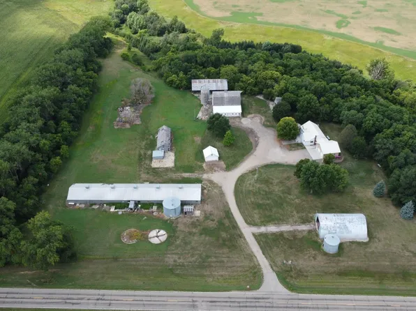 3573 County Highway 8, Taunton, MN 56291