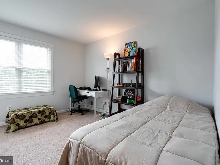 8019 Daffodil Ct — Photo 25