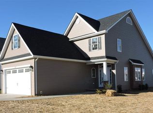 1091 Pendleton Dr, Waynesboro, VA 22980