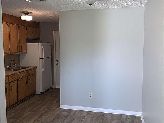 3rd image of 8741 Sonny Boy Ln
