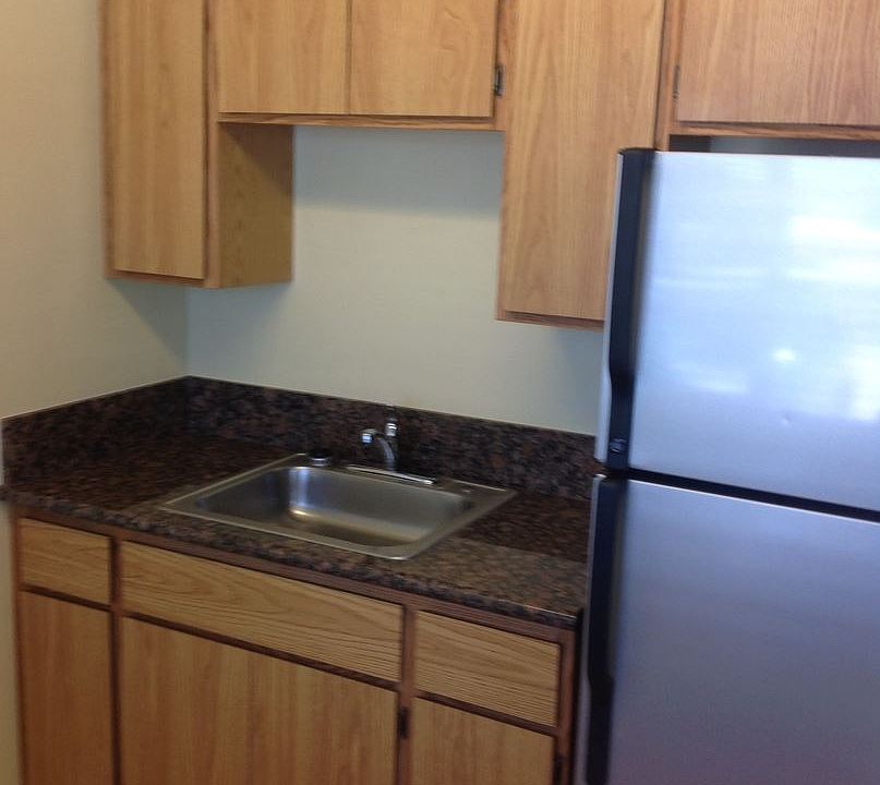 1st image of 836 26th St APT 01