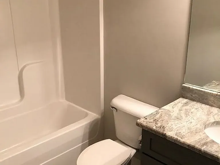 410 Walker Cir — Photo 12